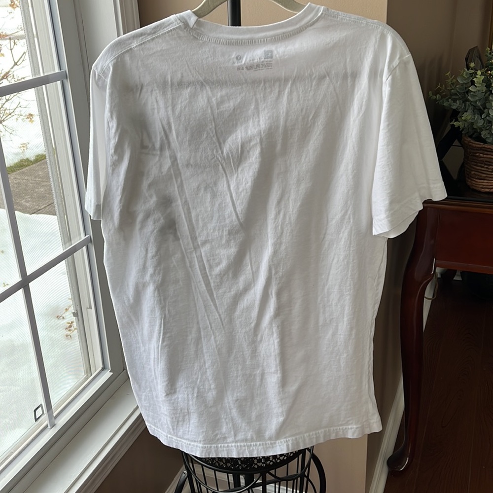 T-Shirt - Picture 3 of 4